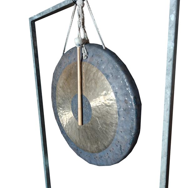 Gong Doorsnede circa 0.55 mtr met statief Gong Doorsnede circa 0.55 mtr met statief