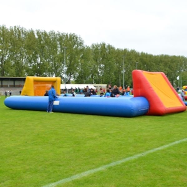 Tafelvoetbal maatje groter? En met echte voetballers Tafelvoetbal maatje groter? En met echte voetballers